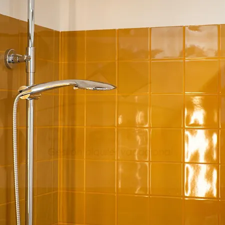 La Luca アパート リャネス